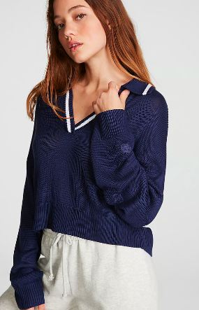 spring fashion navy sweater